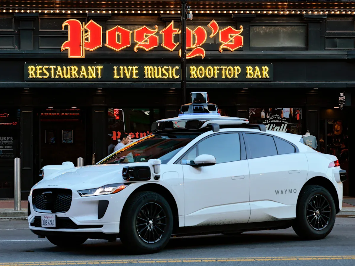 Lyft Buka Depo 80.000 Kaki Persegi di Tennessee, Bukan Data Center tapi Markas Robotaxi Waymo