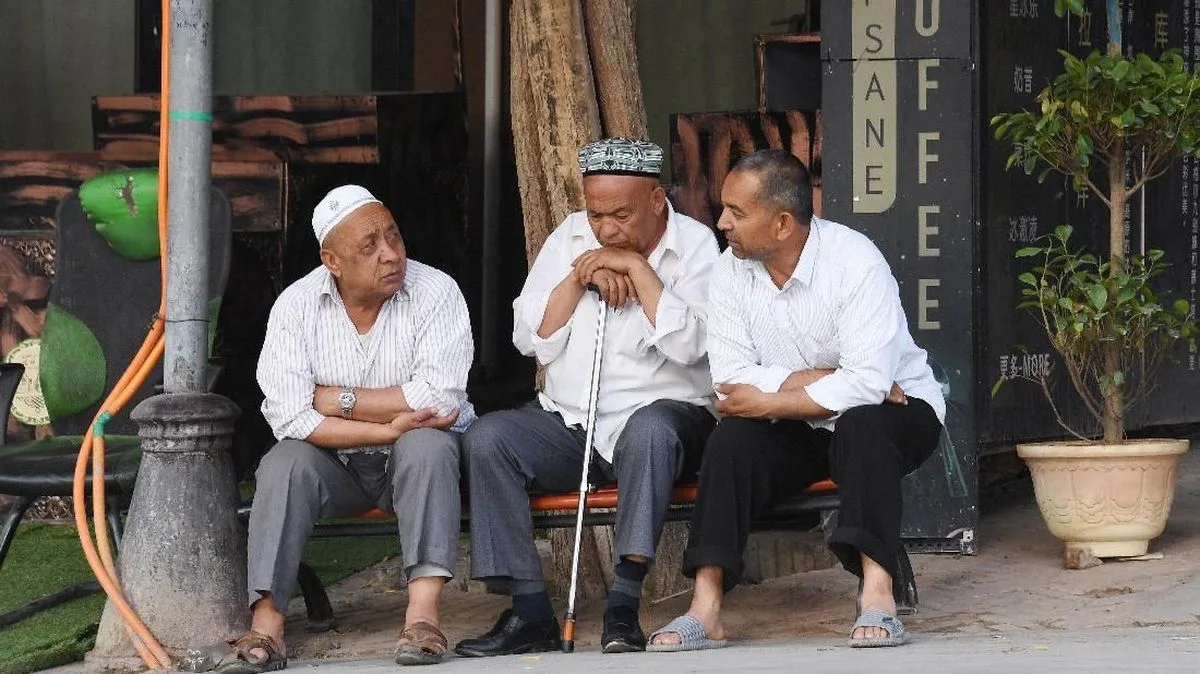 Pekan Persatuan Etnis China: Panggung Propaganda atau Penghapusan Identitas?