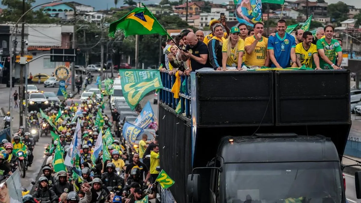 Ketika Badak, Trump, dan Mick Jagger 'KW' Ramaikan Pemilu Brasil