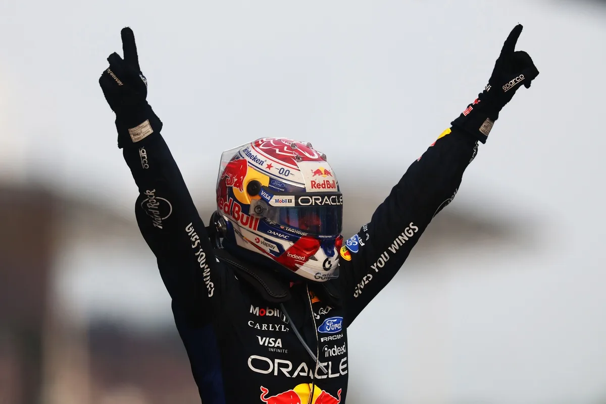 Verstappen Menang Dramatis di GP Bahrain Malaysia, Russell Gagal Finis