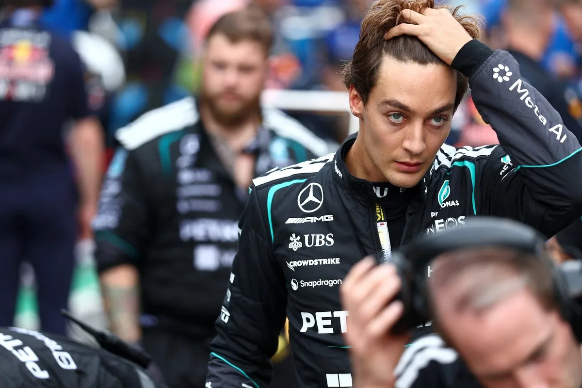 Russell Tertawa Pahit: Gelar F1 2025 Makin Jauh Setelah Power Unit Mercedes Meledak di Sepang