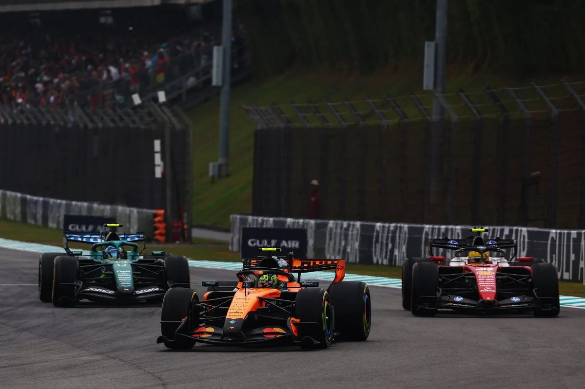Gamble Ban Kering di Bahrain: Ferrari dan McLaren Kehilangan Momentum, Hamilton Selamat ke Podium