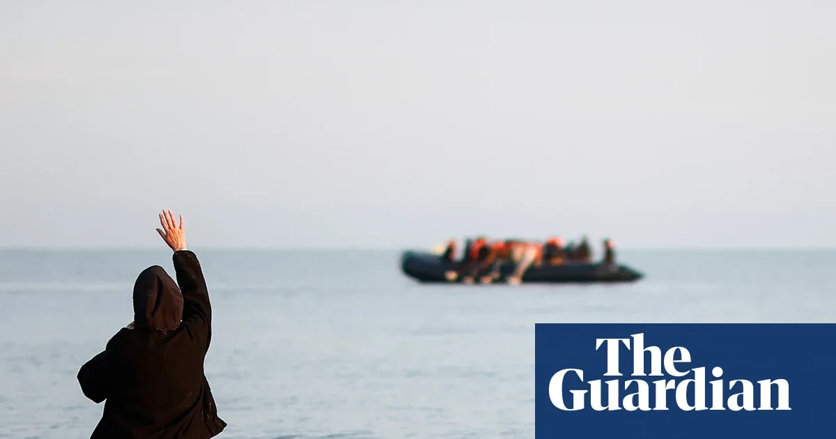 Menteri Dalam Negeri Inggris: Hampir Semua Perempuan di Perahu Kecil dari Prancis Diperkosa dalam Perjalanan