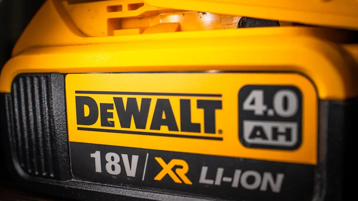 Rebuild Baterai DeWalt: Hemat atau Justru Risiko Mahal?