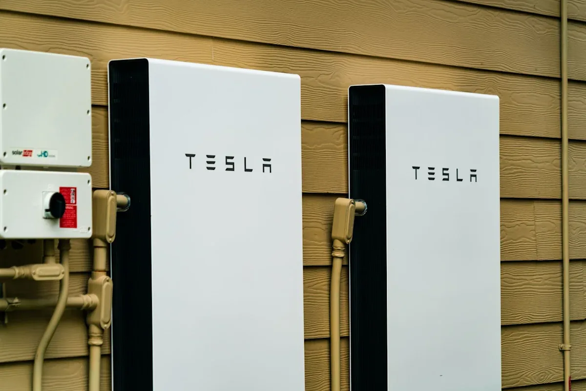 The Mystery of 200 Watts in Tesla Powerwall: Not a Fault, Here's the Explanation