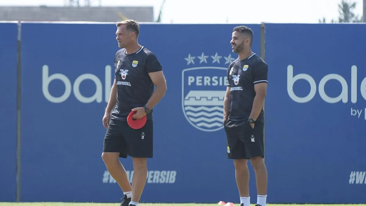 Persib Terbang ke Thailand Tanpa Kepastian Skuad, Igor Tolic Waspadai Transisi Port FC