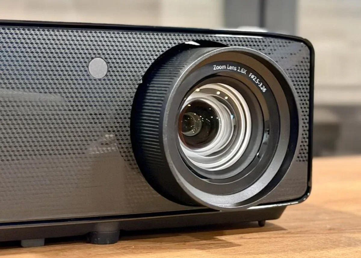 Optoma UHZ58LV: Proyektor Laser Ganda 4K dengan 3.000 Lumens, Kini di Harga Rp35 Jutaan
