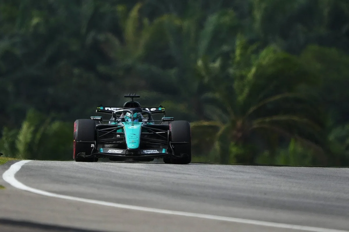 Mercedes Terjebak Misteri Performa di Sirkuit Sepang, Russell Kehilangan Podium