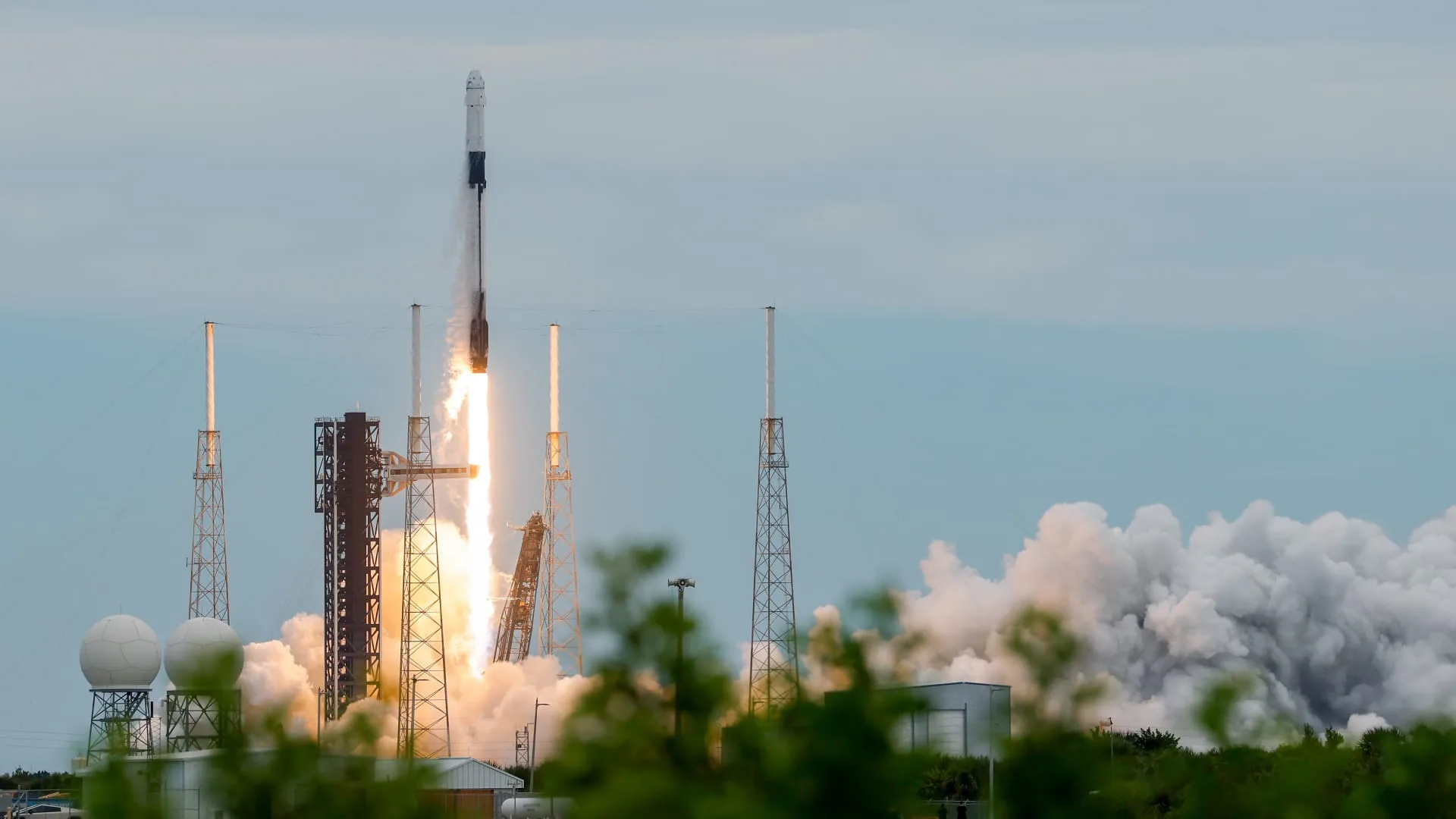 Saham SpaceX Melonjak 50%, Kali Ini Pasar Opsi Beri Sinyal Berbeda