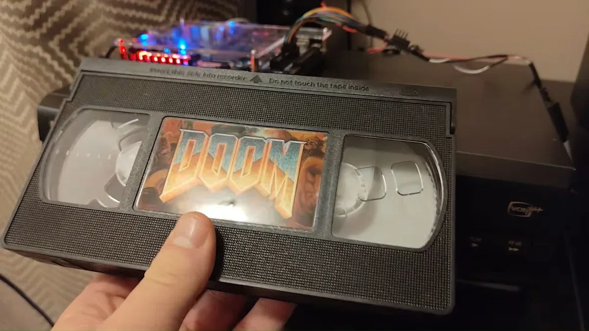 VHS Jadul Disulap Jadi Konsol Game Modern, Bisa Mainkan Doom dan Super Mario Bros