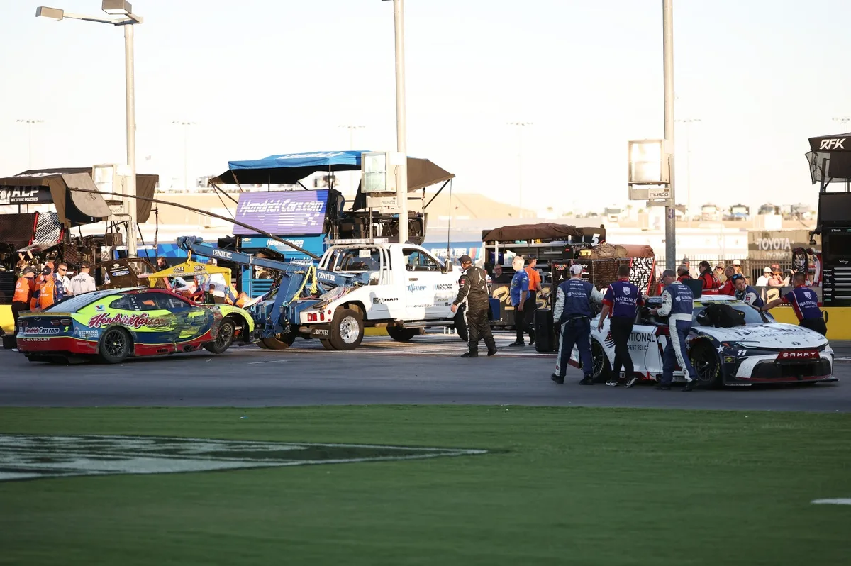 Denny Hamlin Regrets Pit Decision That Put Kyle Larson Back on the Lead Lap at Las Vegas