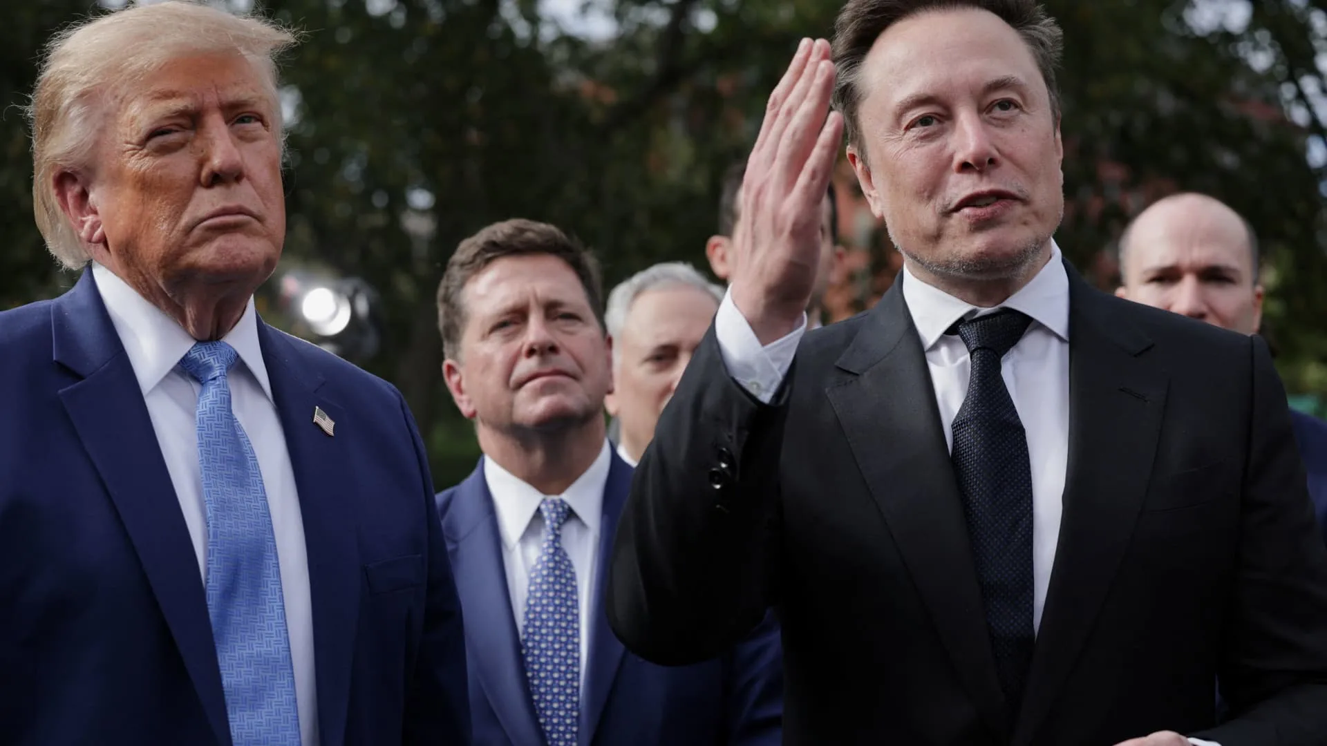 Trump Hadiahi Medali Sains ke Musk, Dell, Nadella: Apresiasi atau Balas Budi Politik?