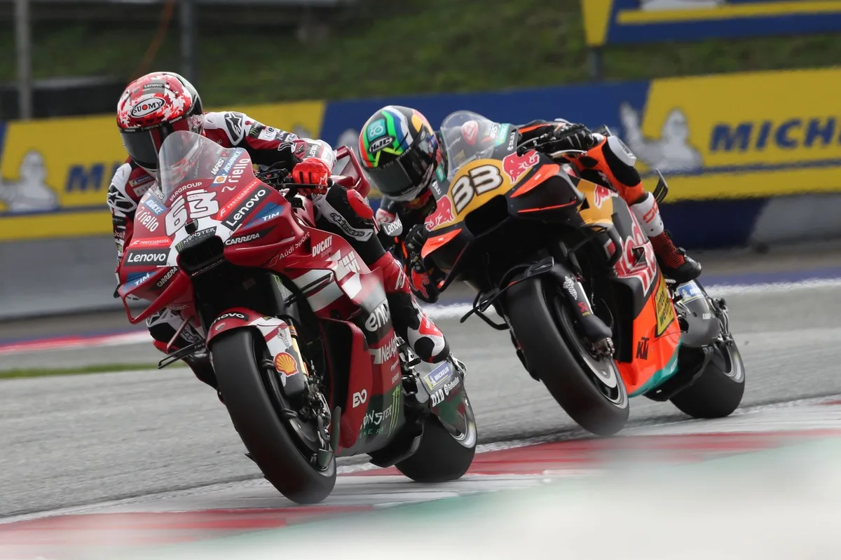 Format Baru MotoGP 2027 Tuai Pro-Kontra: Bagnaia Dukung, Acosta Protes Keras