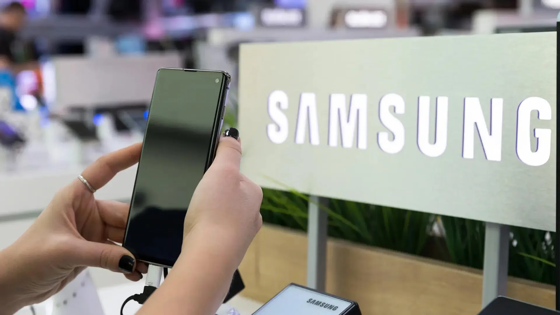 Samsung Bawa USDC ke 82 Juta Ponsel Galaxy, Remitansi Lintas Negara Kini Tanpa Aplikasi Kripto