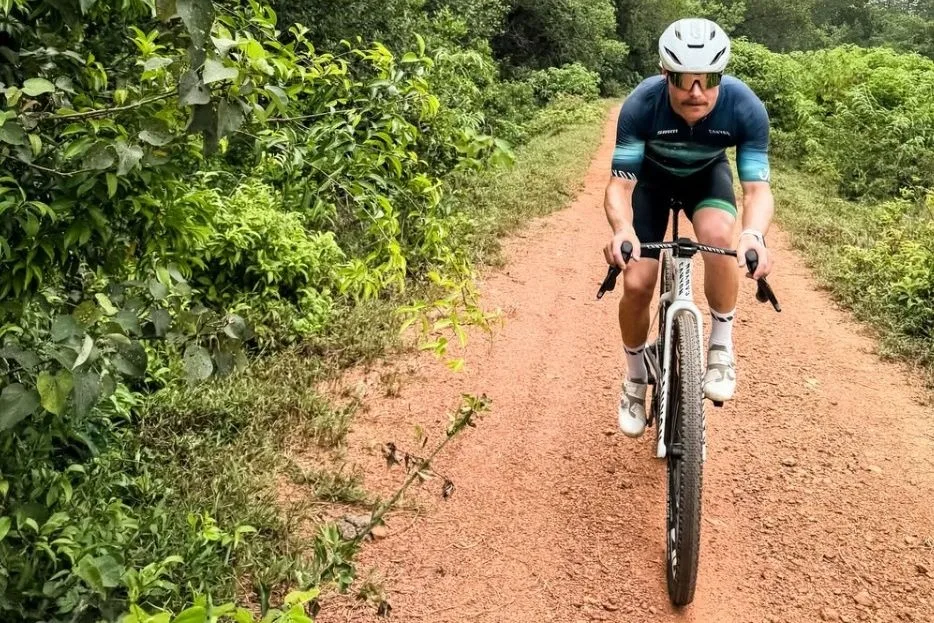 Bottas Kayuh Sepeda 420 Km di Hutan Malaysia, Akui 'Pikiran Mulai Bermain' di Malam Hari