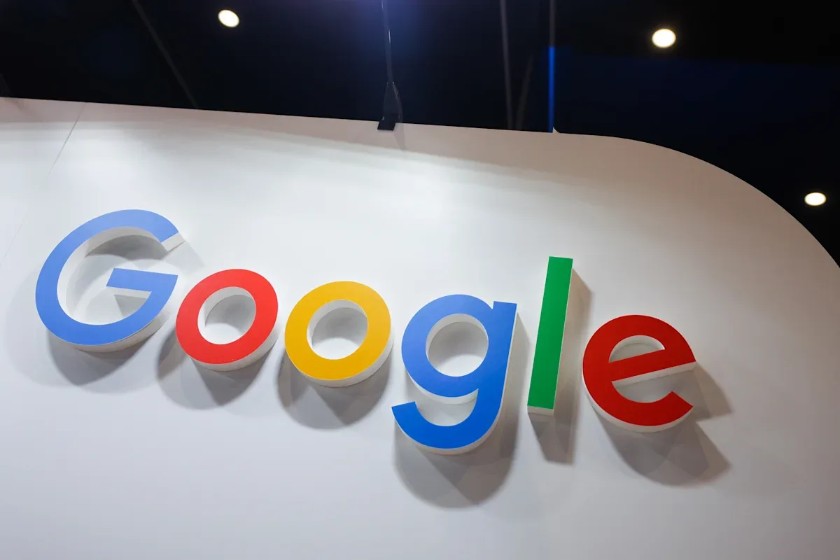 Google Luncurkan AI Edge Foresight, Pencatat Rapat Offline yang Menantang Granola