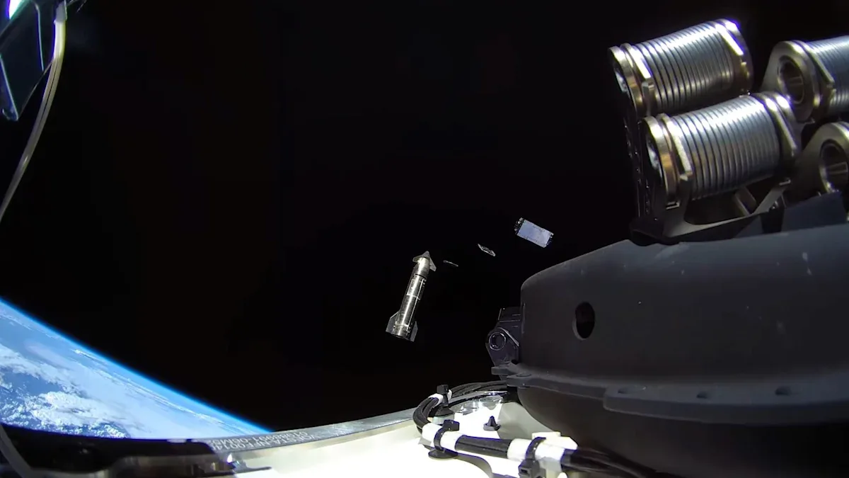 Starship Sukses Orbit Pertama, SpaceX Rilis Video Deploy Starlink V3