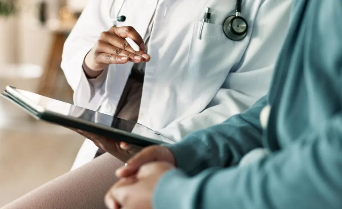 AI di Ruang Onkologi: 500 Dokter Texas Oncology Lepas Beban Administratif, tapi Jalan Menuju "Nirvana" Masih Terjal