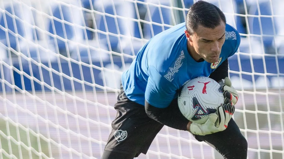 Emil Audero Menjelma Jadi Tembok Rayo Vallecano, San Jose Puji Persaingan Kiper