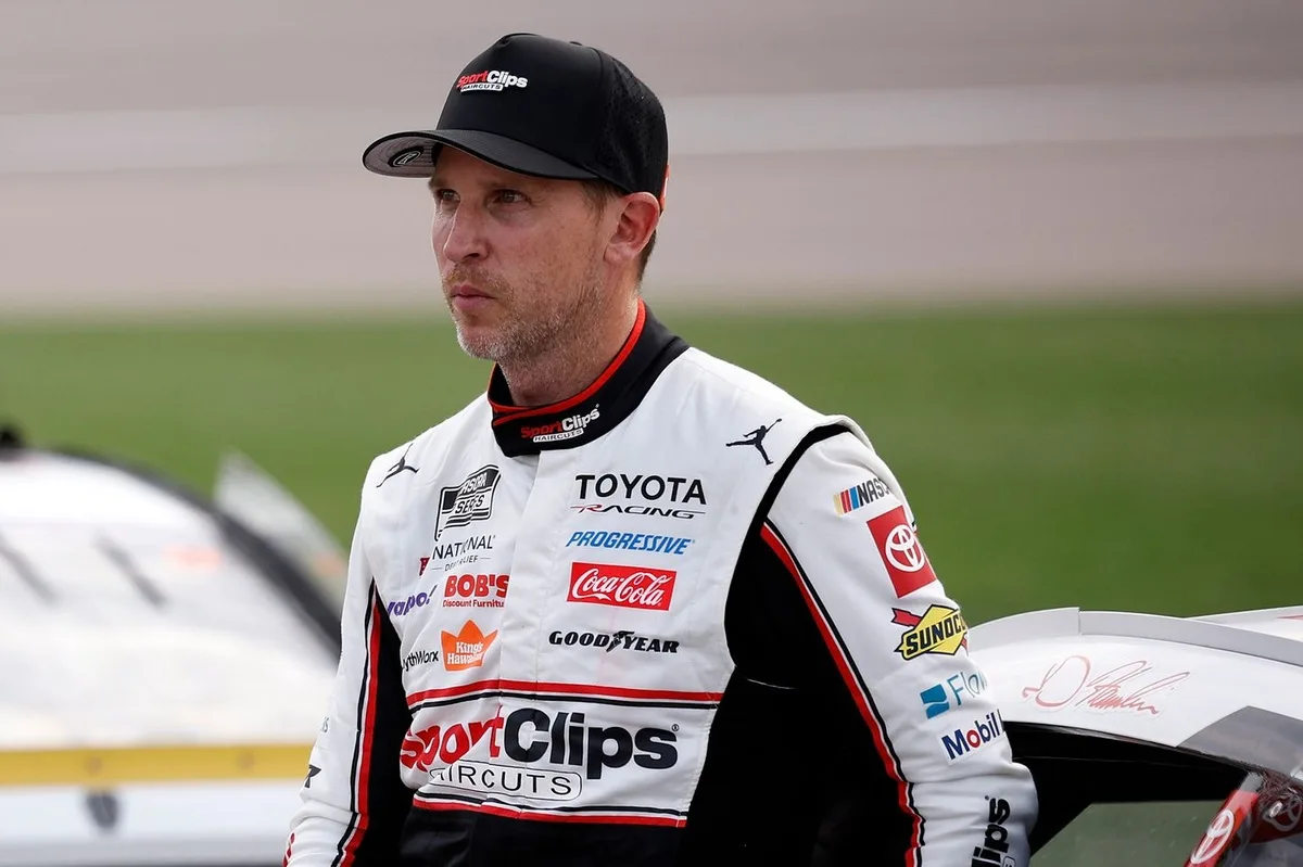 Denny Hamlin Kejar Kyle Larson di Playoff NASCAR: Satu Kemenangan, Satu Langkah