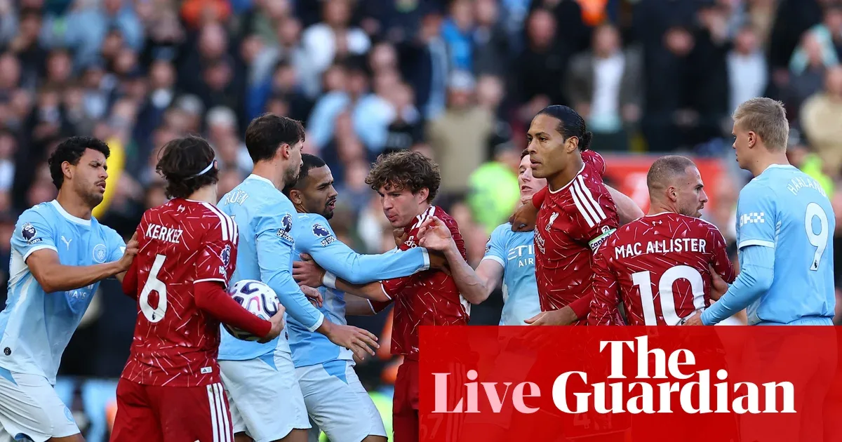 Fenomena Pisang Karet di Liga Inggris: Ketika Suporter City Bawa Tren 1980-an ke Anfield