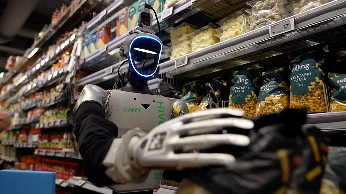 Robot Humanoid Uji Coba di Supermarket Denmark, Siap Bekerja Malam Hari?