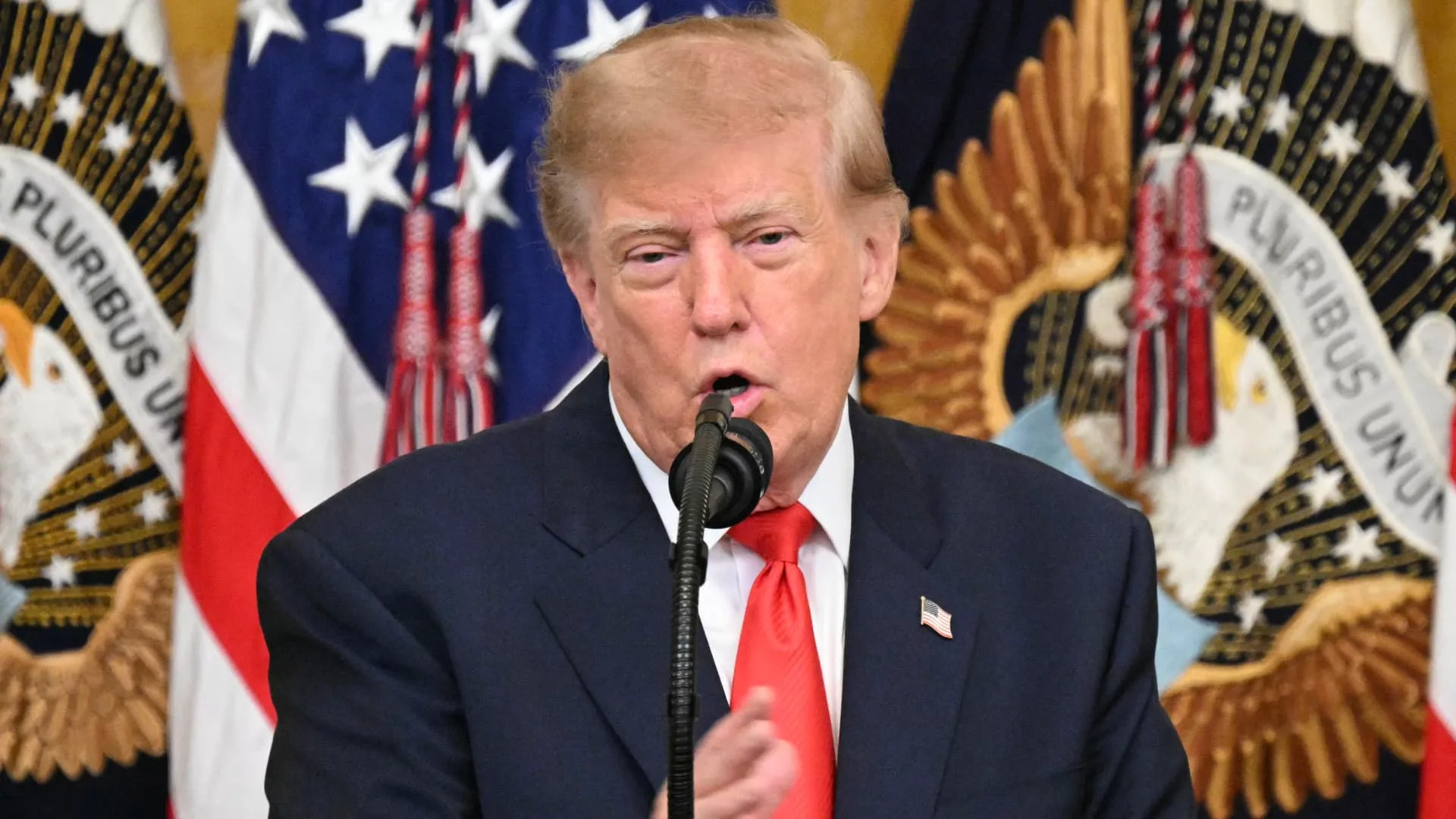 Hakim Perintahkan Pemerintah Trump Setop Iklan DHS Rp300 Miliar yang Diduga Propaganda Pemilu