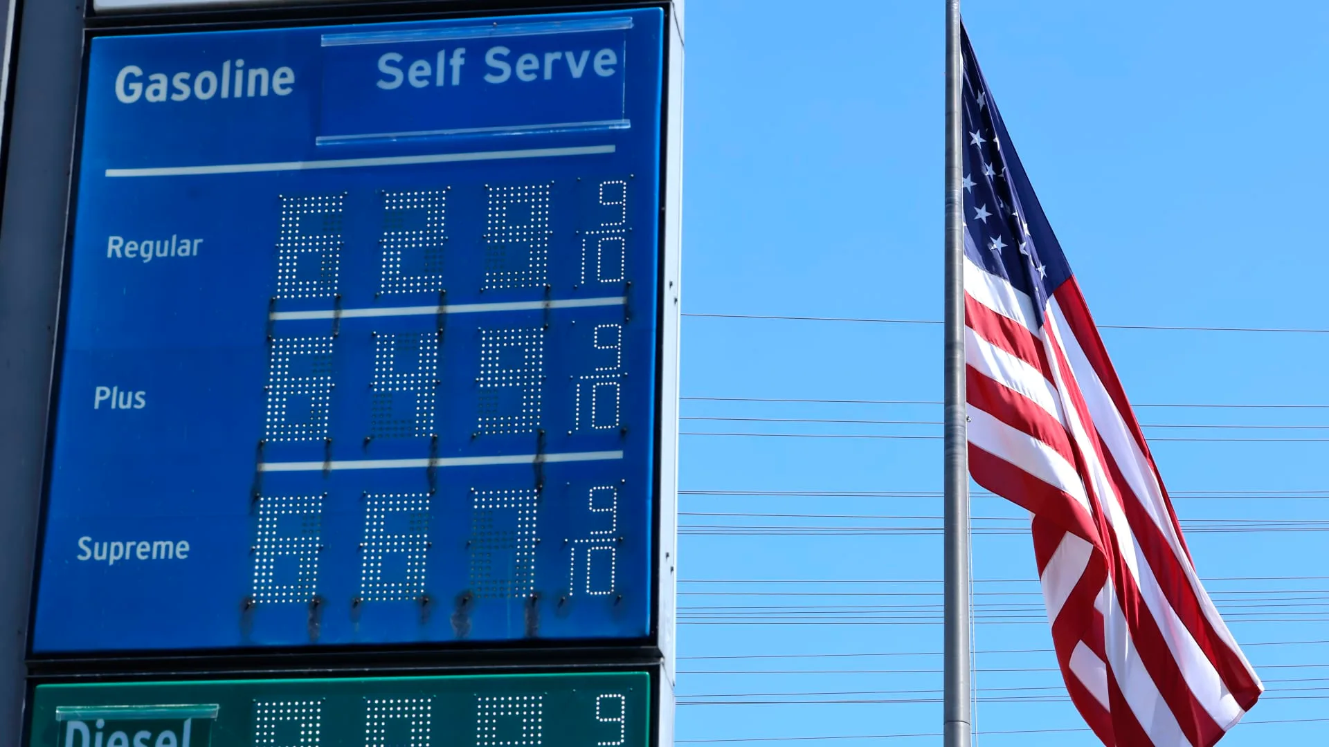 Trump Borong Diesel Rusia 4 Juta Ton, Harga BBM AS di Ujung Tanduk