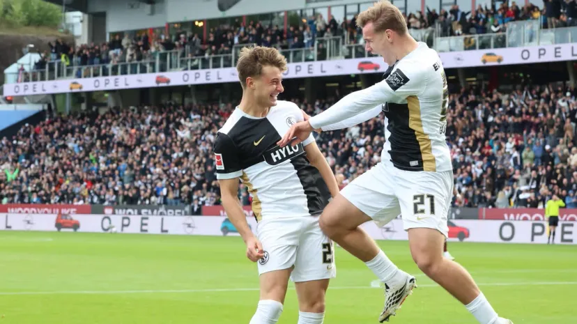 Elversberg Beat Augsburg 4-3 in Seven-Goal Drama and Four Penalties