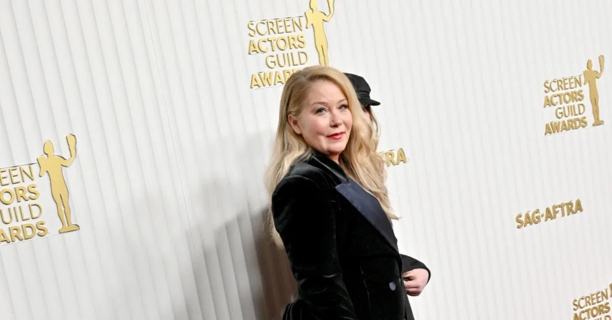 Christina Applegate Bongkar Salah Diagnosis MS: Saya Justru Makin Memburuk