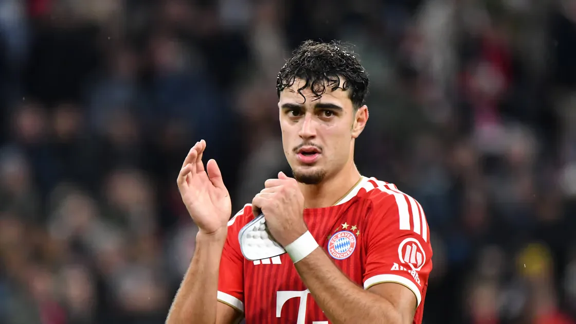 Bayern Krisis Gelandang: Pavlović Absen, Kimmich Berduka, Kompany Sakit