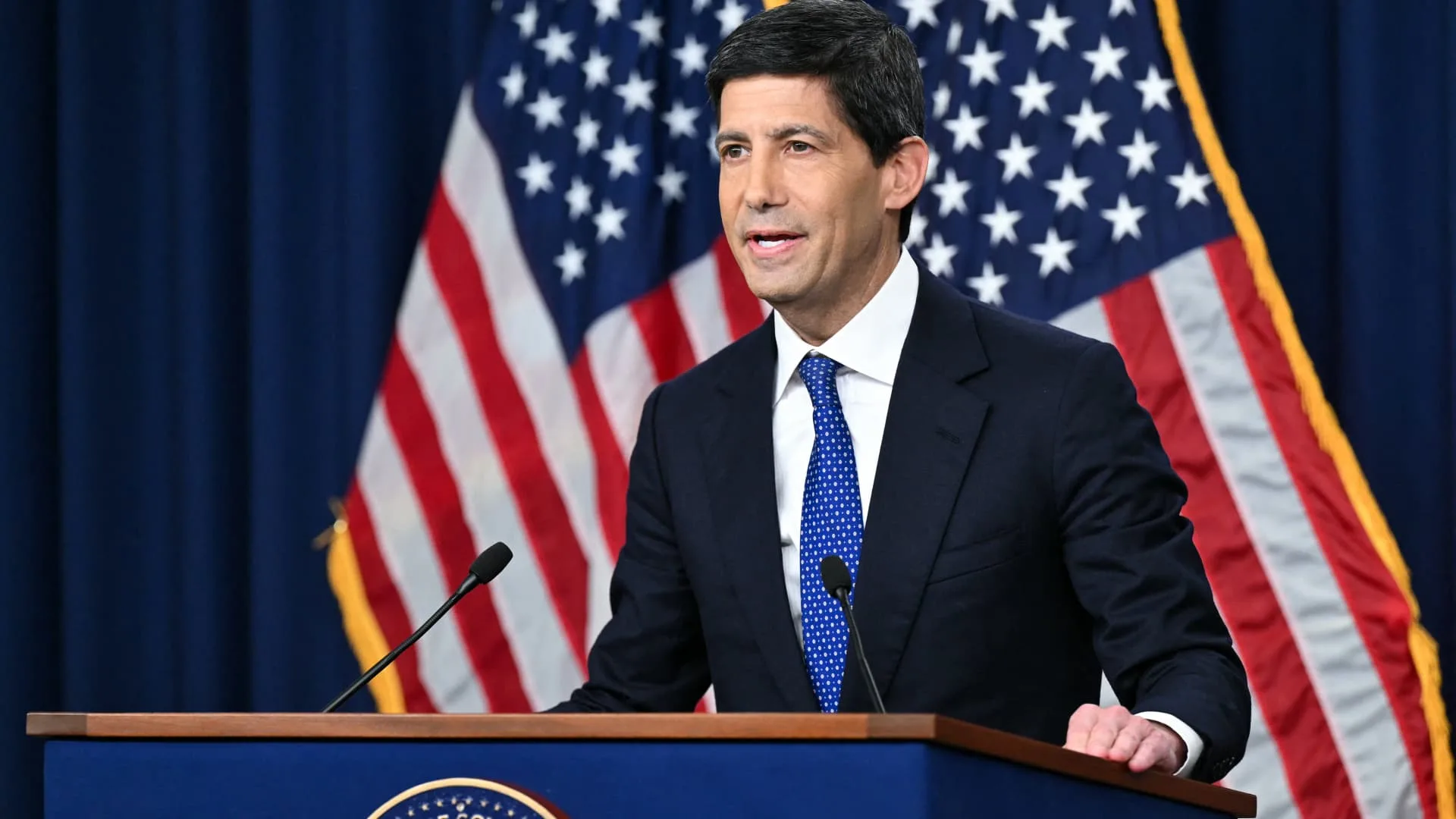 Fed Expected to Hold Rates, Warsh's Signal on Further Hikes in Focus