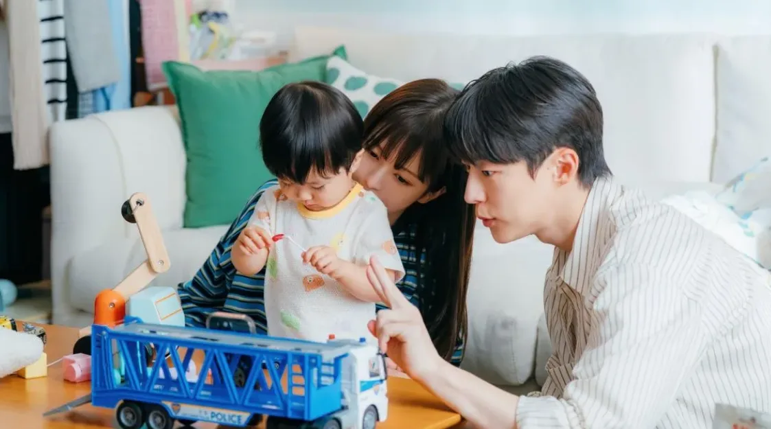 Eksplorasi Peran Domestik, Roh Jeong Eui dan Bae In Hyuk Hadapi Tantangan Akting Mengasuh Anak