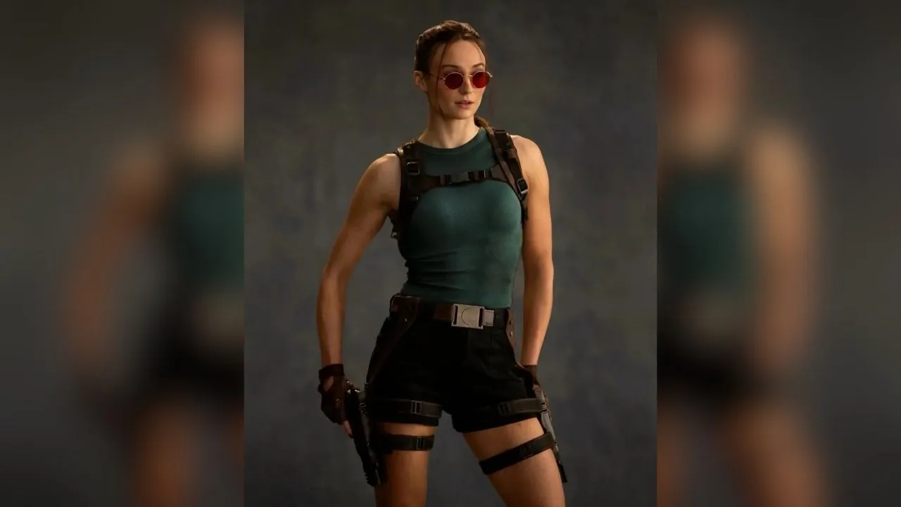 Aksi Ekstrem Sophie Turner: Intip Latihan Pertarungan Pisau dan Kejar-kejaran Motor untuk Seri 'Tomb Raider' Terbaru