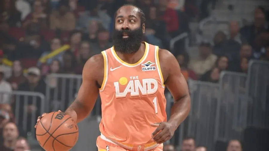 Krisis Kontrol Bola: James Harden Kesulitan Melakukan Dribble Akibat Fraktur Ibu Jari
