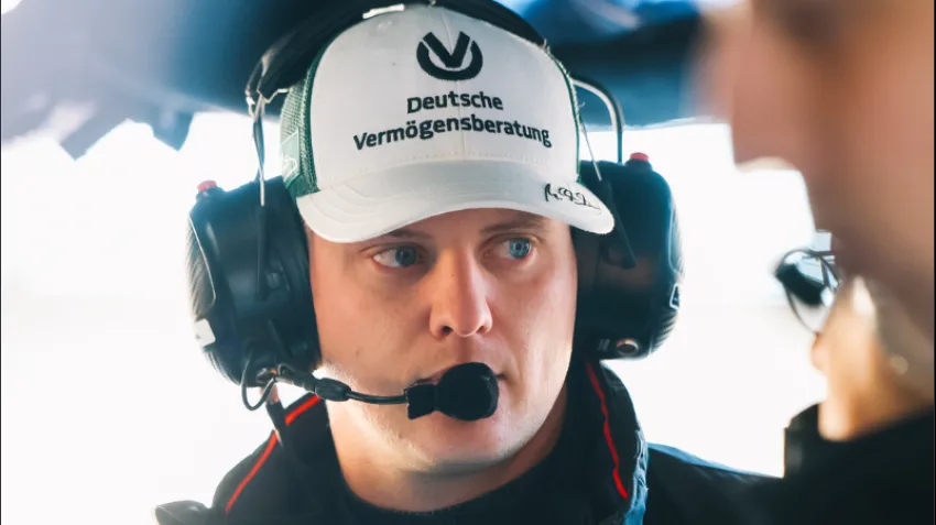 Debut Mick Schumacher di IndyCar Berakhir Tragis: Tabrakan di Lap Pertama St. Petersburg