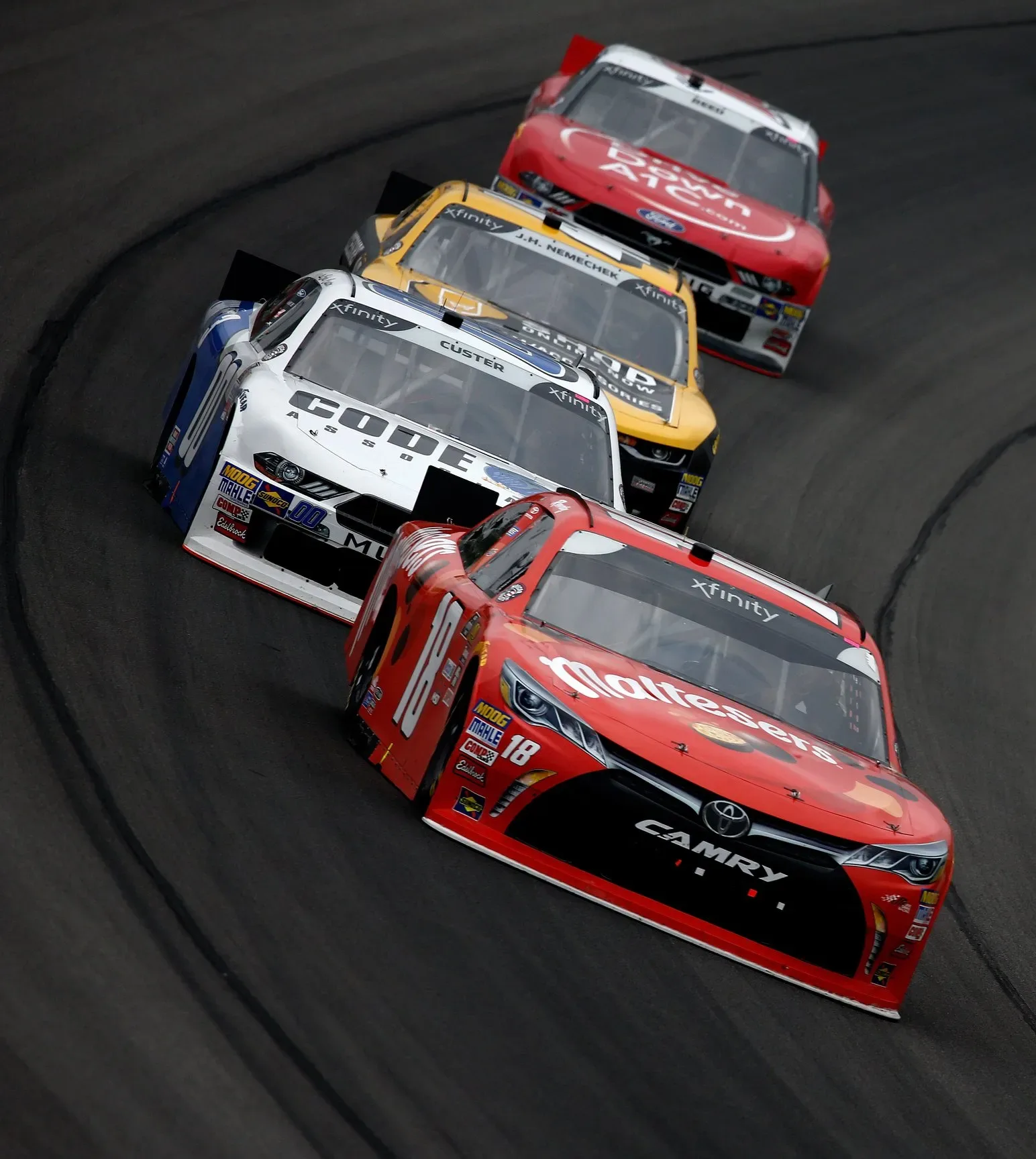 Dominasi di Phoenix! Hasil Lengkap NASCAR Straight Talk Wireless 500: Siapa yang Berhasil Menaklukkan Lintasan Padang Pasir?