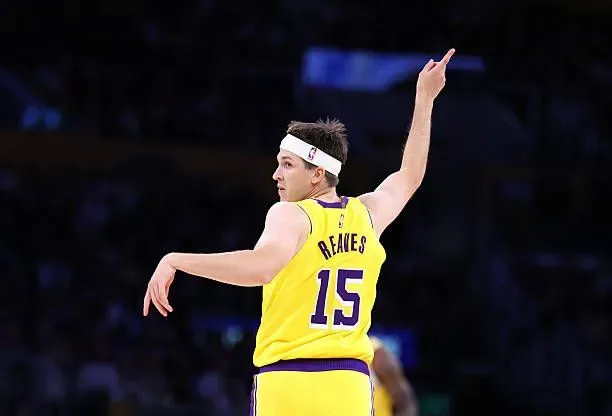 Keajaiban di L.A.: Gandingan Reaves & Doncic Cetak Kemenangan Dramatik Lakers dalam 'Thriller' Masa Tambahan