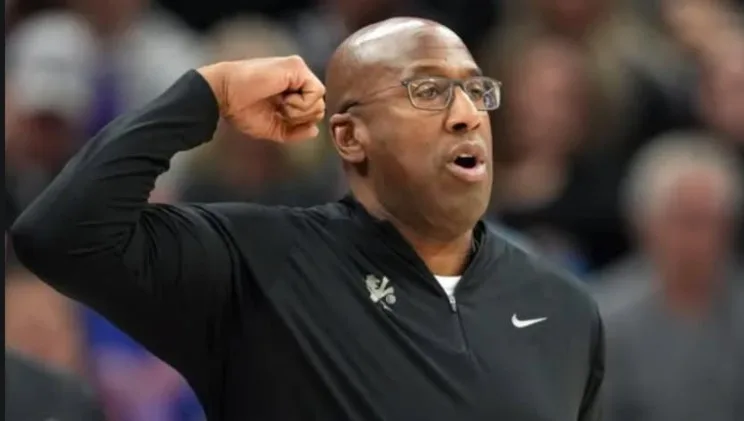 Sabar Ada Batasnya: Mike Brown Ancam Rombak Starting Lineup Knicks Setelah Start Lamban yang Mengecewakan