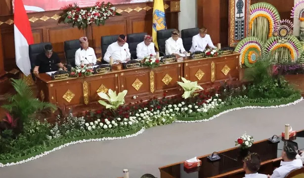 Bali Bersih 2027: Gubernur Targetkan Penutupan TPA Terbuka & Transformasi Pengolahan Sampah