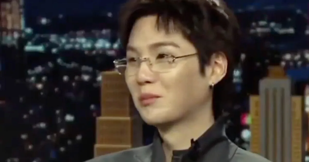 Gunakan Jalur Orang Dalam: Putri Tablo Epik High Wawancara Suga BTS Langsung untuk Tugas Sekolah