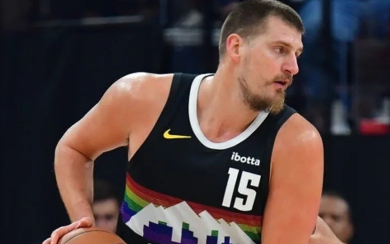 Rapor Pemain Nuggets: Masterpiece Sempurna Nikola Jokic di Balik Kemenangan Dramatis Atas Spurs