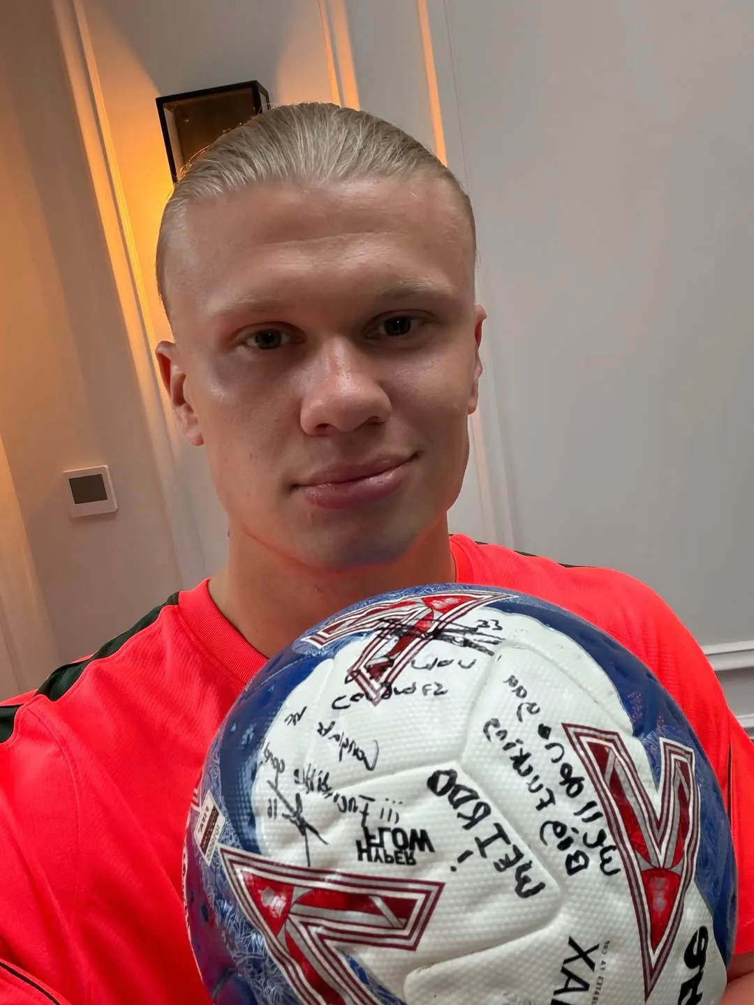 Erling Haaland Ungkap Pesan Nyeleneh Rekan Setim Usai Cetak Hat-trick ke Gawang Liverpool