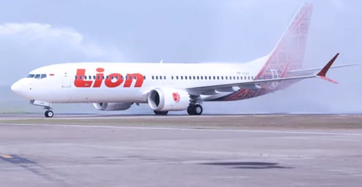 Pertahanan Jebol: Indonesia Izinkan Harga Tiket Pesawat Domestik Naik Imbas Krisis Avtur!