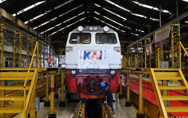 Tonggak Sejarah KAI: Seluruh Unit Lokomotif dan Genset Resmi Berbahan Bakar B40