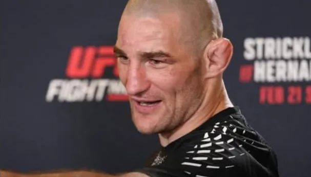 Sean Strickland "Memohon" UFC untuk Tidak Merekrut Rekan Setimnya: "Jangan Pernah Biarkan Pria Ini Masuk"