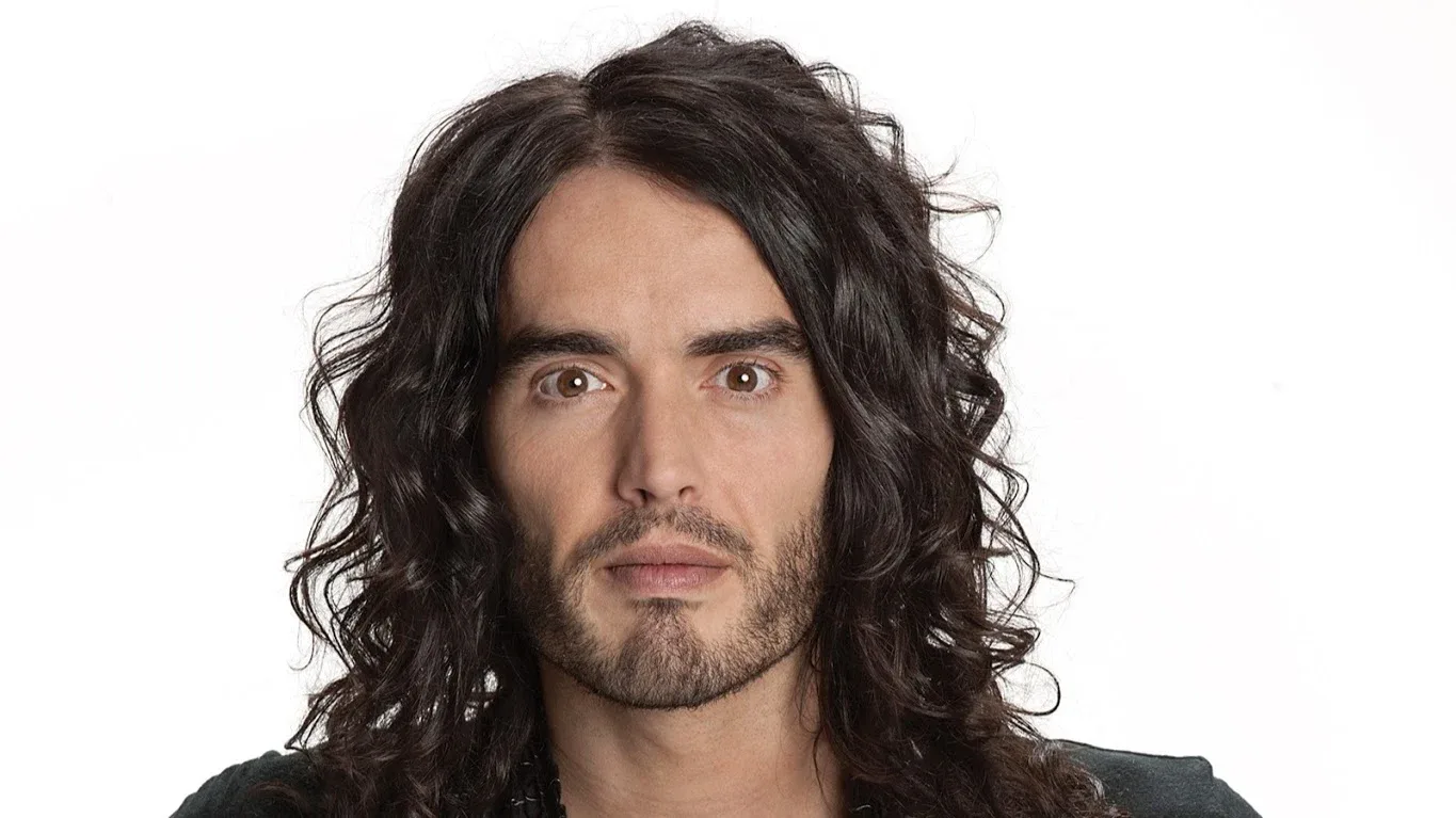 Russell Brand Akui Masih Berhubungan dengan Orang Tua Katy Perry Meski Tak Pernah Bicara dengan Sang Mantan Istri Sejak 2011