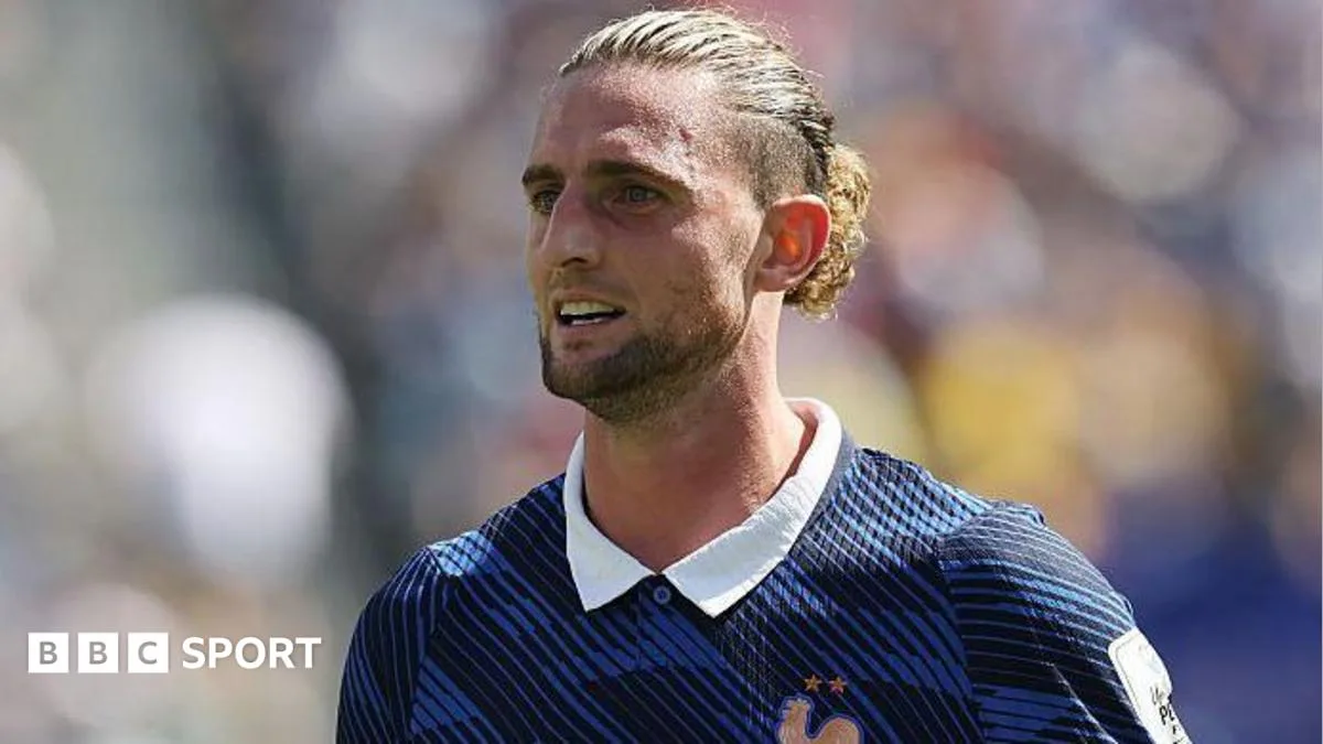 Rabiot Kritik Kualitas Rumput MetLife Stadium: Seperti Lapangan Sintetis
