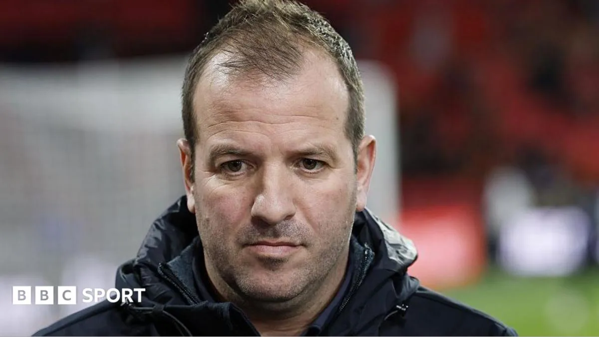 Van der Vaart Minta Maaf Usai Umpan Rasis ke Pemain Jepang: 'Mereka Semua Mirip'
