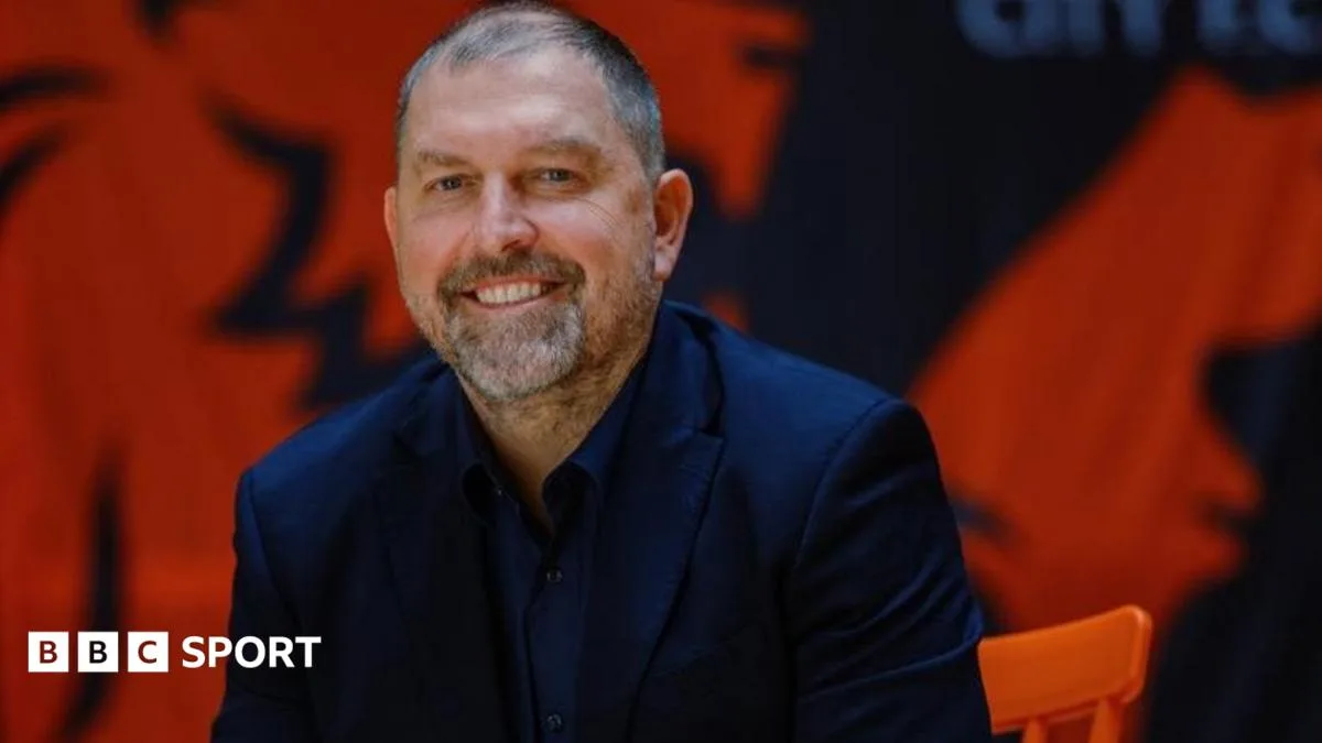 Pelatih Asuhan Postecoglou Ditunjuk Salford City: Gebrakan Berbasis Data dari J-League